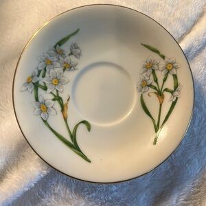 Avon 1991 Vintage Collectible December Narcissus Saucer Only